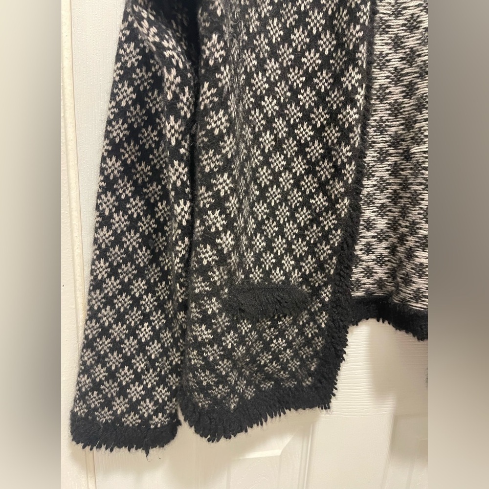 Sutton Studio Black and White Cardigan - Picture 6 of 7